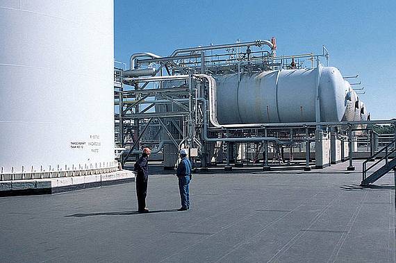 Floor coating for outdoor chemical industry
