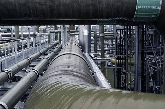 Rohrleitungssysteme aus KERAVERIN PTFE/GFK in der chemischen Industrie